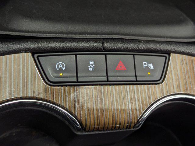 Photo of 2020 Quicksilver Metallic GMC Acadia