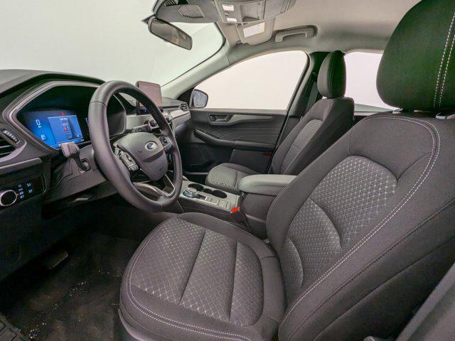 Photo of 2025 Space White Metallic Ford Escape