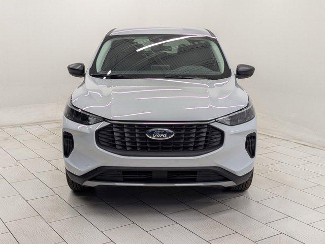 Photo of 2025 Space White Metallic Ford Escape