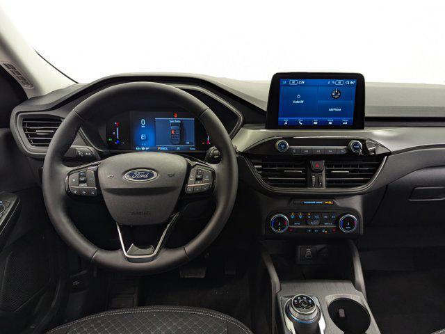 Photo of 2025 Space White Metallic Ford Escape