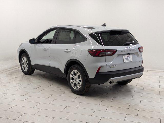 Photo of 2025 Space White Metallic Ford Escape