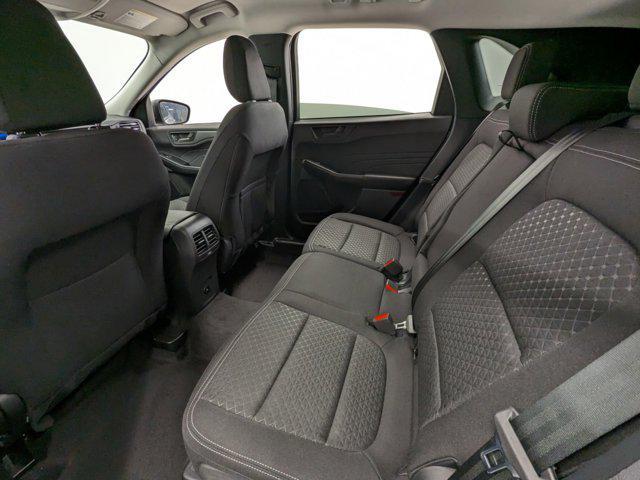 Photo of 2025 Space White Metallic Ford Escape