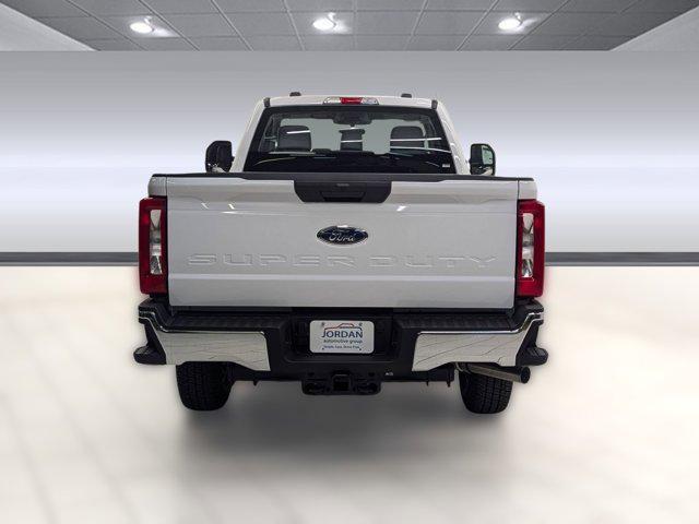 Photo of 2026 Oxford White Ford F-250