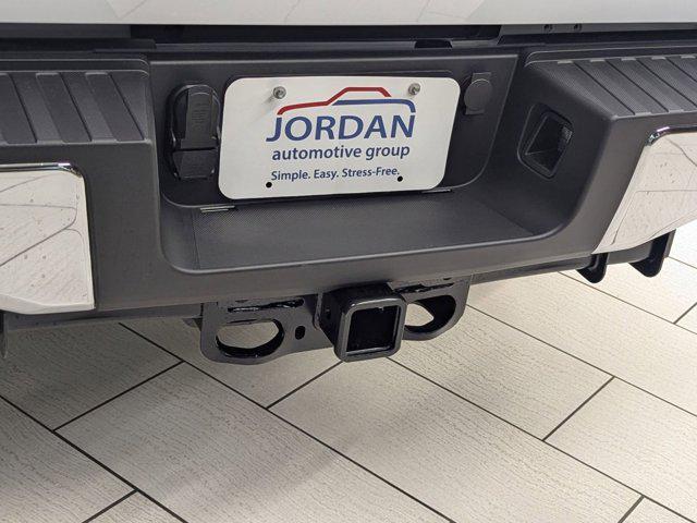 Photo of 2026 Oxford White Ford F-250