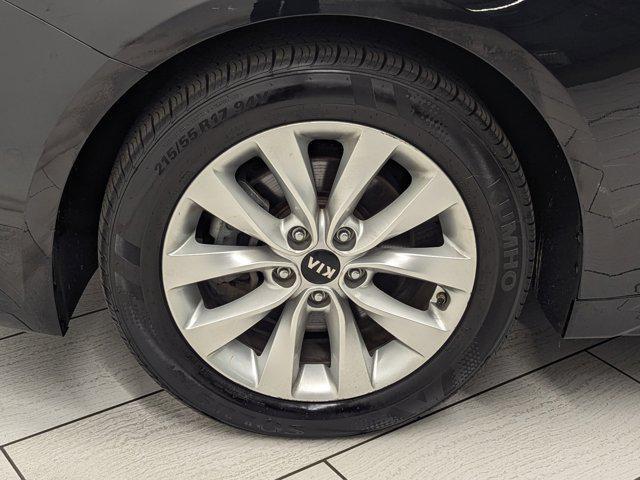 Photo of 2018 Ebony Black Kia Optima