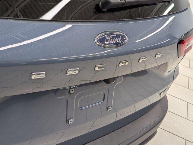 Photo of 2025 Vapor Blue Metallic Ford Escape