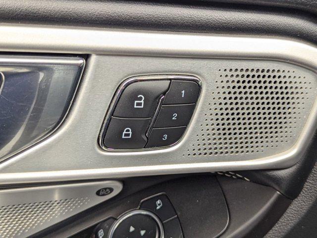 Photo of 2020 Iconic Silver Metallic Ford Explorer