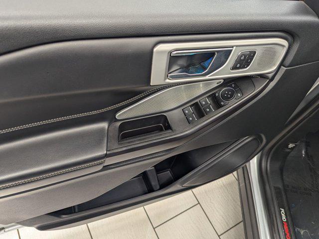 Photo of 2020 Iconic Silver Metallic Ford Explorer