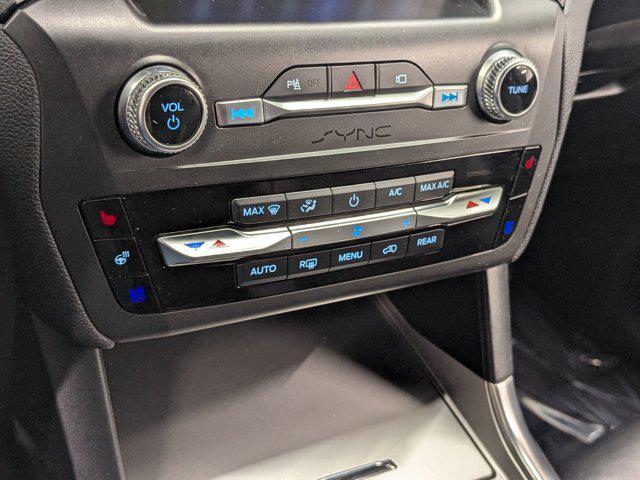 Photo of 2020 Iconic Silver Metallic Ford Explorer
