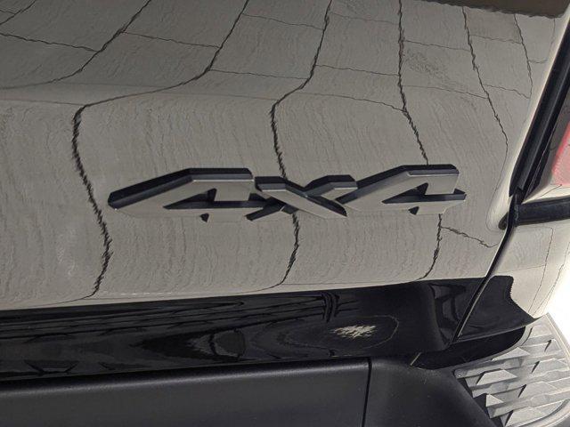 Photo of 2019 Diamond Black Crystal Pearlcoat RAM 1500