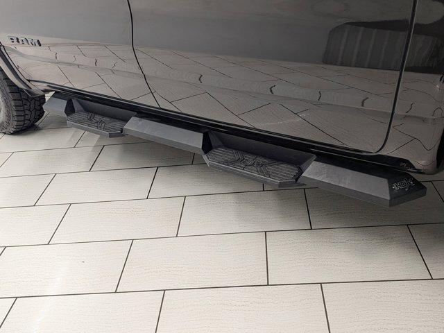 Photo of 2019 Diamond Black Crystal Pearlcoat RAM 1500