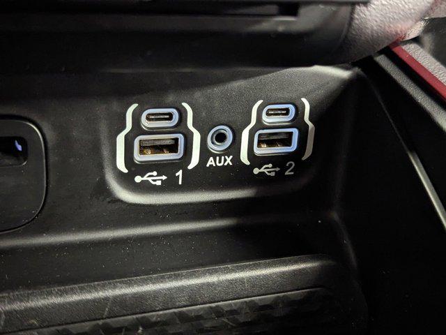Photo of 2019 Diamond Black Crystal Pearlcoat RAM 1500
