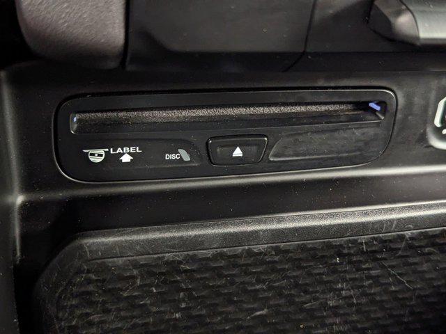 Photo of 2019 Diamond Black Crystal Pearlcoat RAM 1500
