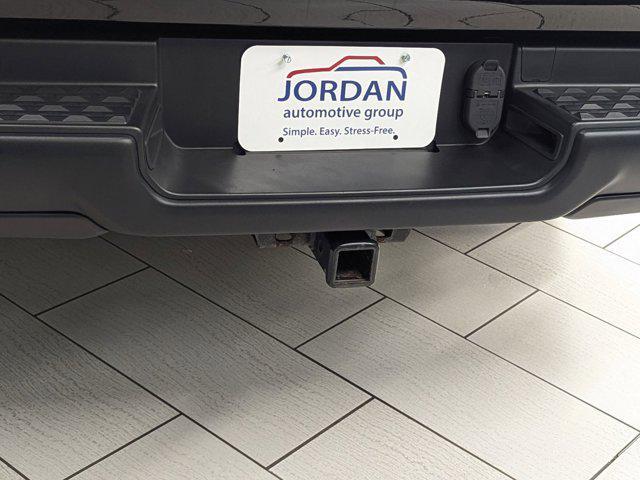 Photo of 2019 Diamond Black Crystal Pearlcoat RAM 1500