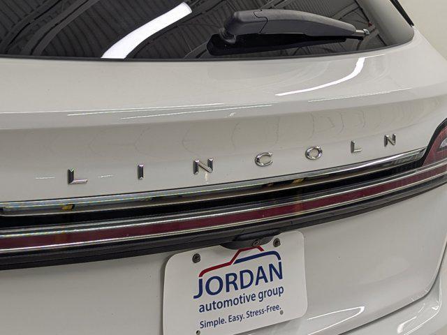 Photo of 2023 White Lincoln Nautilus