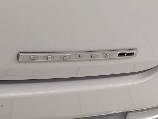 Photo of 2022 Bright White Clearcoat Jeep Wagoneer