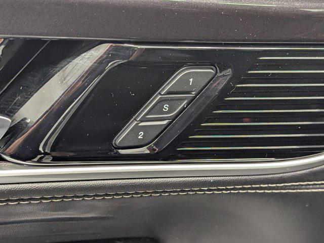 Photo of 2022 Bright White Clearcoat Jeep Wagoneer