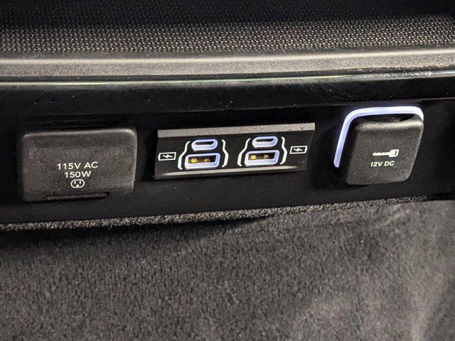 Photo of 2022 Bright White Clearcoat Jeep Wagoneer