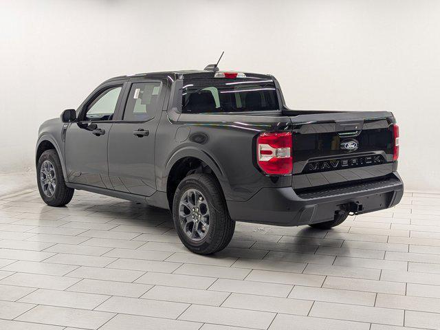 Photo of 2025 Shadow Black Ford Maverick