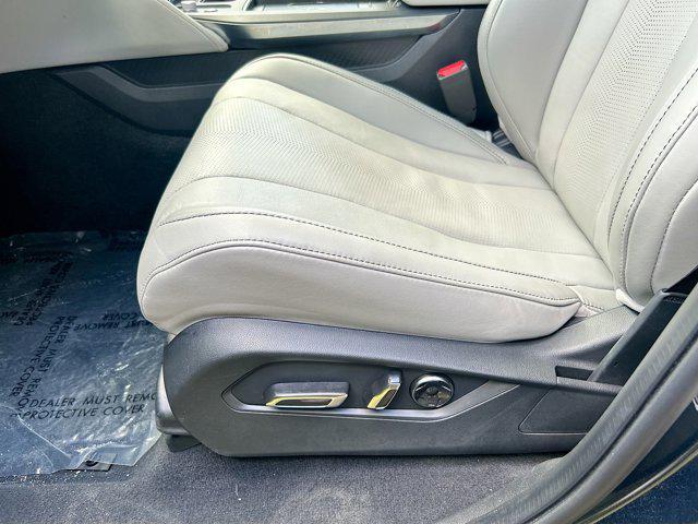 Photo of 2025 Canyon River Blue Metallic Acura MDX