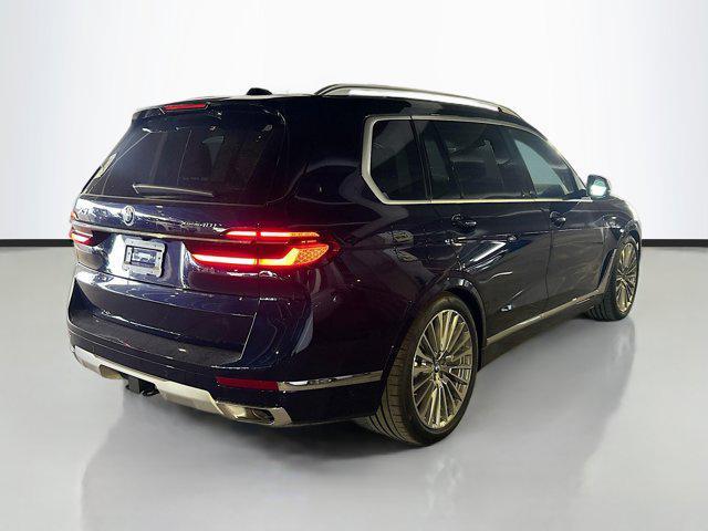 Photo of 2026 Tanzanite Blue II Metallic BMW X7