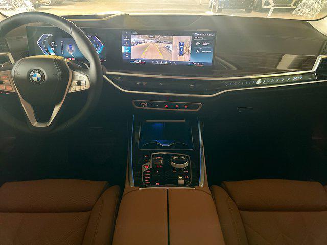 Photo of 2026 Tanzanite Blue II Metallic BMW X7