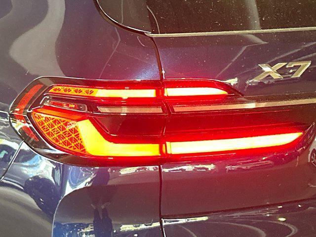 Photo of 2026 Tanzanite Blue II Metallic BMW X7
