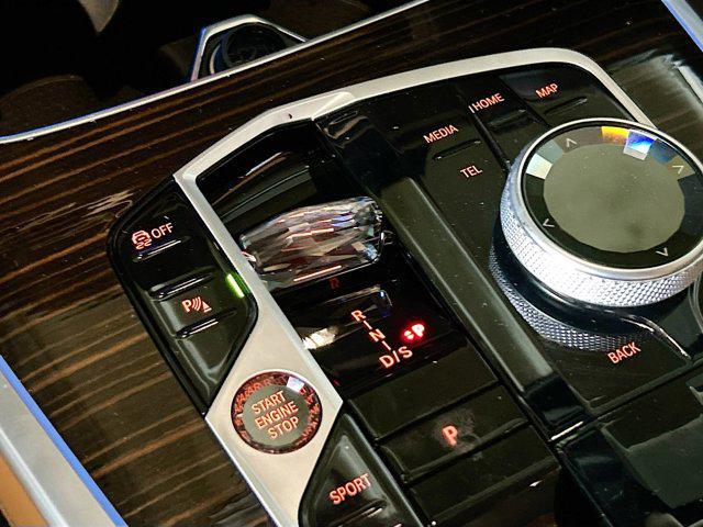 Photo of 2026 Tanzanite Blue II Metallic BMW X7