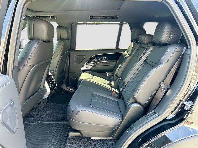 Photo of 2025 Santorini Black Metallic Land Rover Range Rover