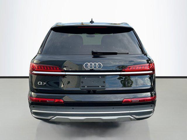 Photo of 2024 Mythos Black Metallic Audi Q7