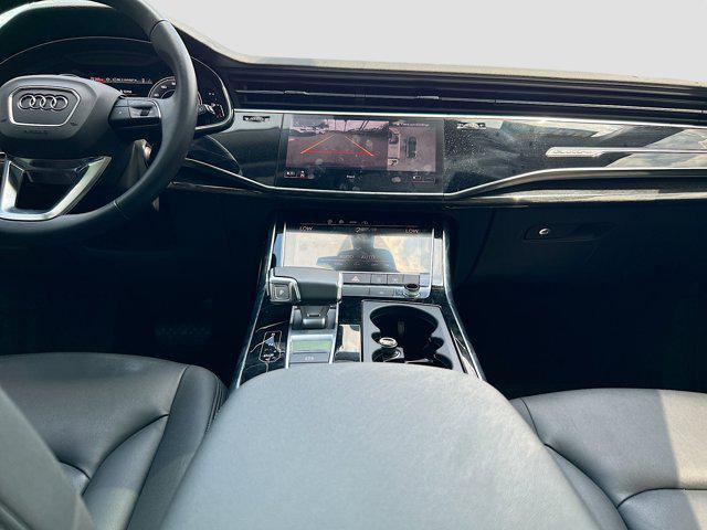 Photo of 2024 Mythos Black Metallic Audi Q7