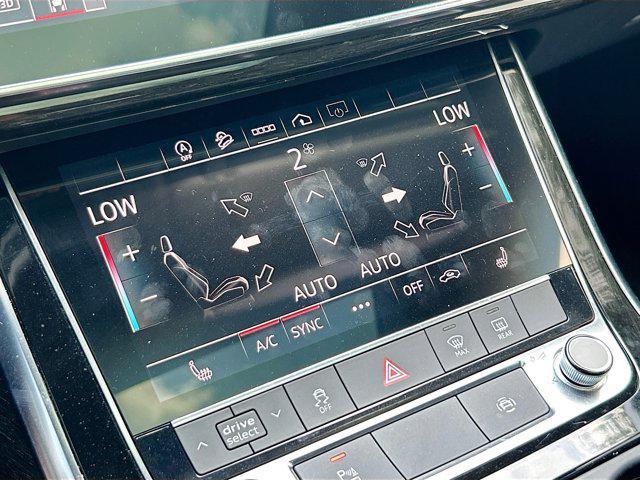 Photo of 2024 Mythos Black Metallic Audi Q7