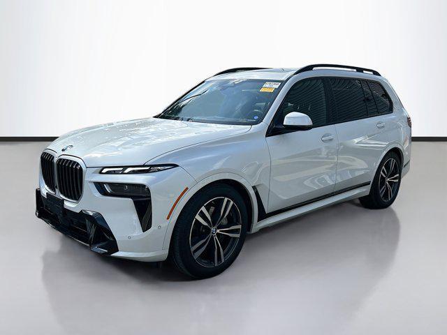 Photo of 2025 Mineral White Metallic BMW X7