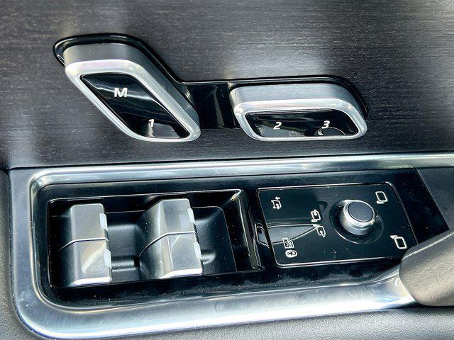 Photo of 2023 Fuji White Land Rover Range Rover