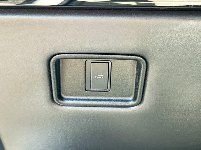 Photo of 2024 Eiger Gray Metallic Land Rover Range Rover Sport