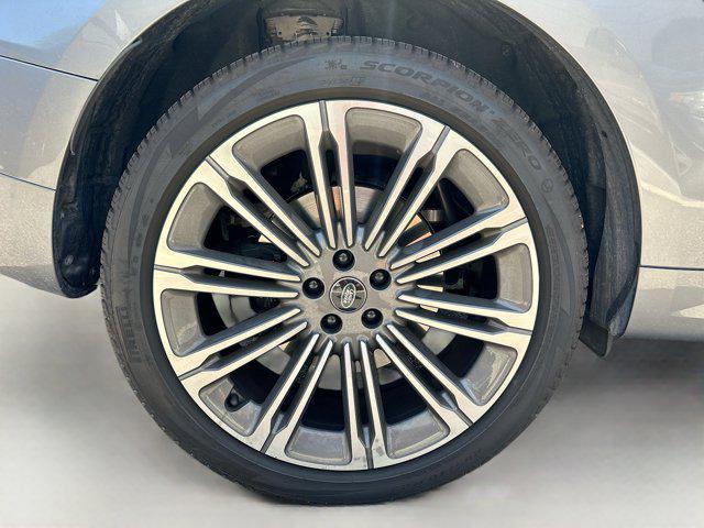 Photo of 2024 Eiger Gray Metallic Land Rover Range Rover Sport