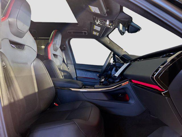 Photo of 2025 SV BESPOKE MATC Land Rover Range Rover Sport