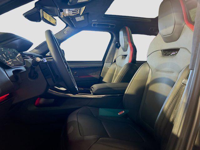 Photo of 2025 SV BESPOKE MATC Land Rover Range Rover Sport
