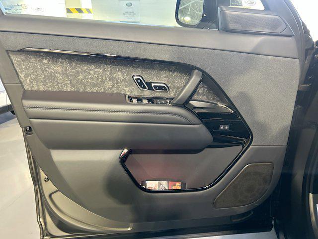Photo of 2025 SV BESPOKE MATC Land Rover Range Rover Sport