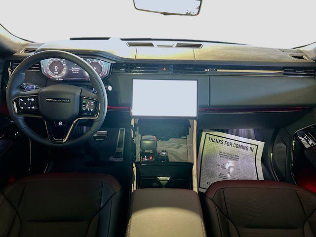 Photo of 2025 SV BESPOKE MATC Land Rover Range Rover Sport
