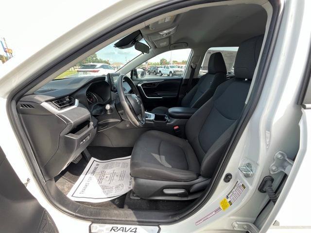 Photo of 2022 White Toyota RAV4