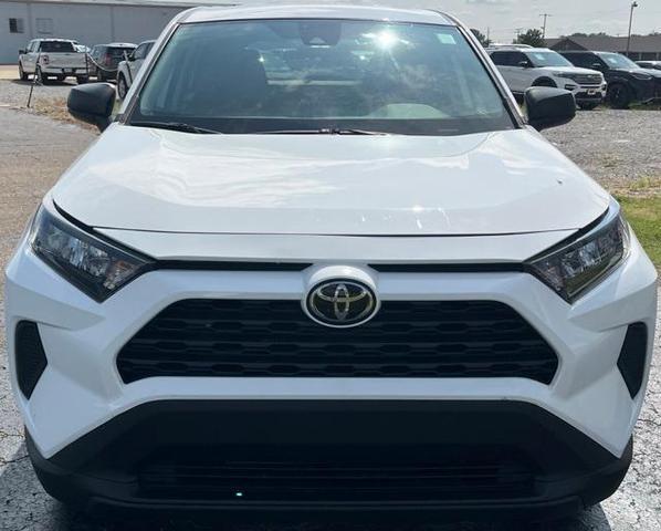 Photo of 2022 White Toyota RAV4