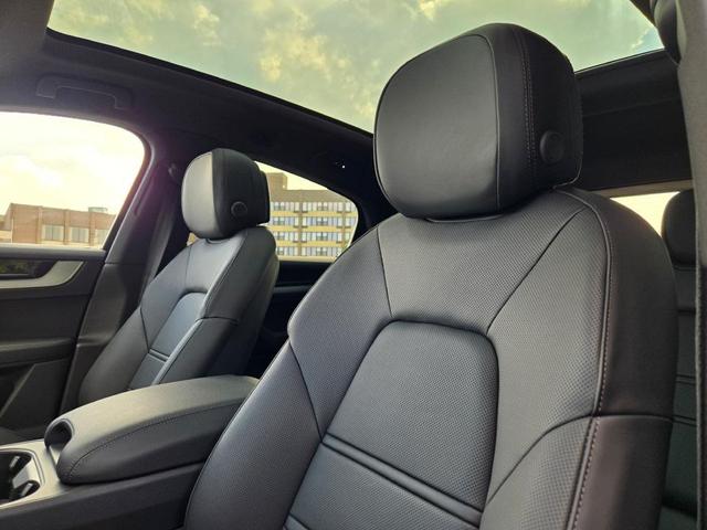 Photo of 2026 Cashmere Beige Metallic Porsche Cayenne