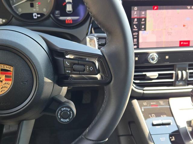 Photo of 2025 Black Porsche Macan