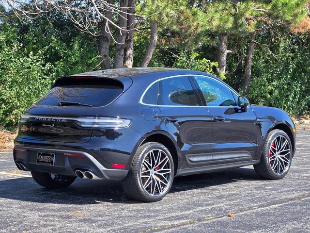 Photo of 2025 Black Porsche Macan