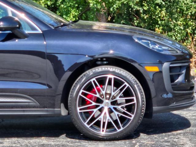 Photo of 2025 Black Porsche Macan