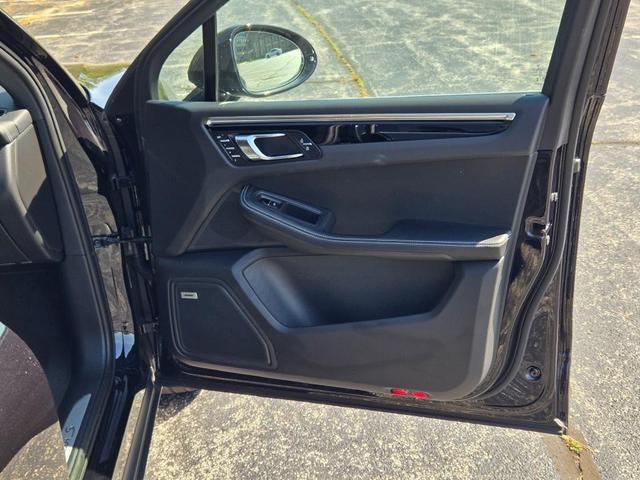 Photo of 2025 Black Porsche Macan