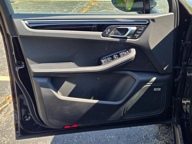 Photo of 2025 Black Porsche Macan