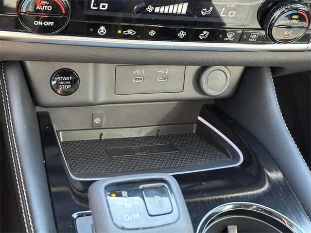 Photo of 2024 Champagne Silver Metallic Nissan Rogue