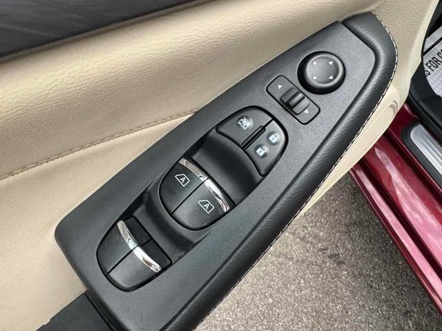 Photo of 2017 Coulis Red Nissan Maxima